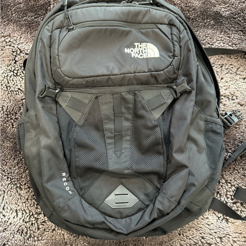 The North Face Black Recon Men's Backpack
